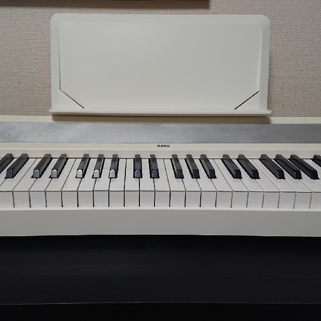 KORG(コルグ)のKORG 電子ピアノ B1 WH 88鍵 ホワイト 楽器の鍵盤楽器(電子ピアノ)の商品写真