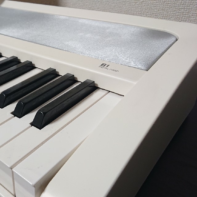 KORG(コルグ)のKORG 電子ピアノ B1 WH 88鍵 ホワイト 楽器の鍵盤楽器(電子ピアノ)の商品写真