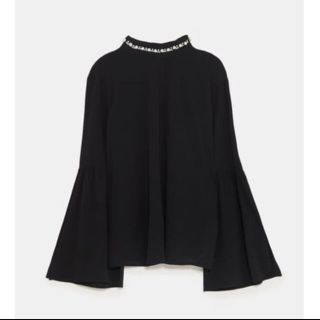 ザラ(ZARA)のビジュー パール ハイネックブラウス 未使用(シャツ/ブラウス(長袖/七分))