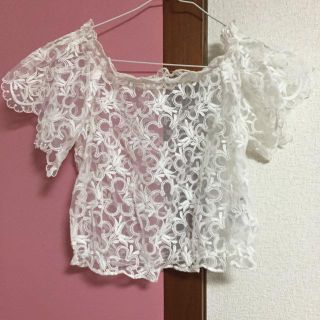 リリーブラウン(Lily Brown)の花柄シースルートップス(シャツ/ブラウス(半袖/袖なし))