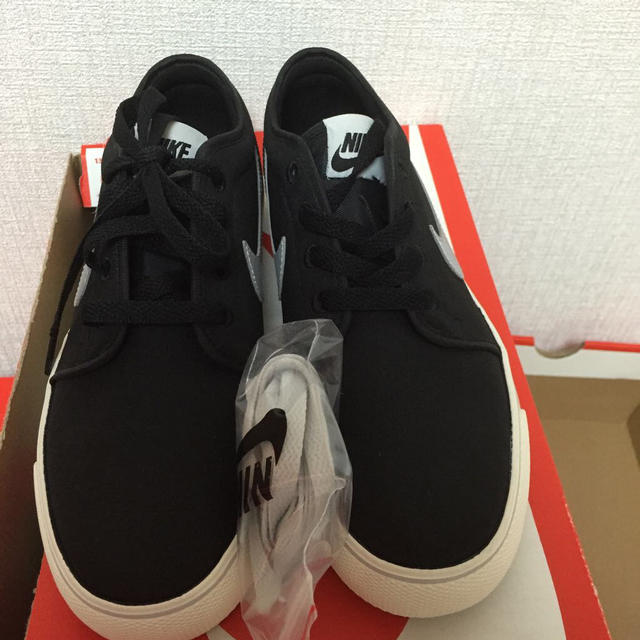 NIKE TOKI LOW 25.0 1