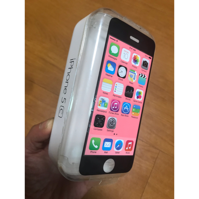 Apple(アップル)のiPhone  5cau  ピンク色 au スマホ/家電/カメラのスマートフォン/携帯電話(スマートフォン本体)の商品写真