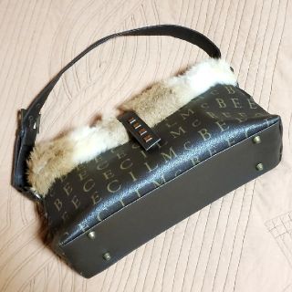 セシルマクビー(CECIL McBEE)の美品＊CECIL McBEE＊ロゴ＆リアルラビットファー＊ショルダーバック(ショルダーバッグ)