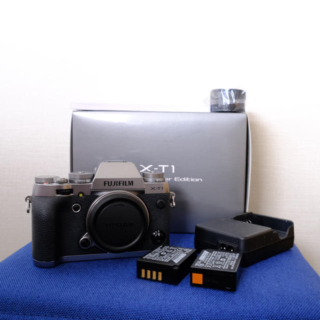 FUJIFILM X-T1 Graphite Silver Edition 本体