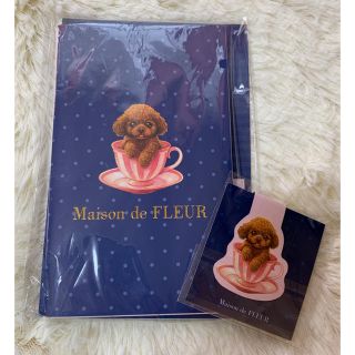 メゾンドフルール(Maison de FLEUR)のMaison de FLEUR ティーカッププードルのココステーショナリーセット(ノート/メモ帳/ふせん)