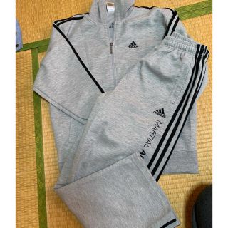 アディダス 灰色 セットアップ ジャージ メンズ の通販 点 Adidasのメンズを買うならラクマ