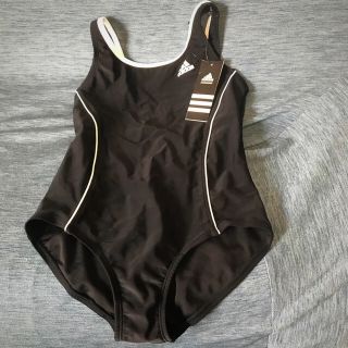 アディダス(adidas)のプール開始間近！値下げしました♪新品 アディダス スクール水着 160(水着)