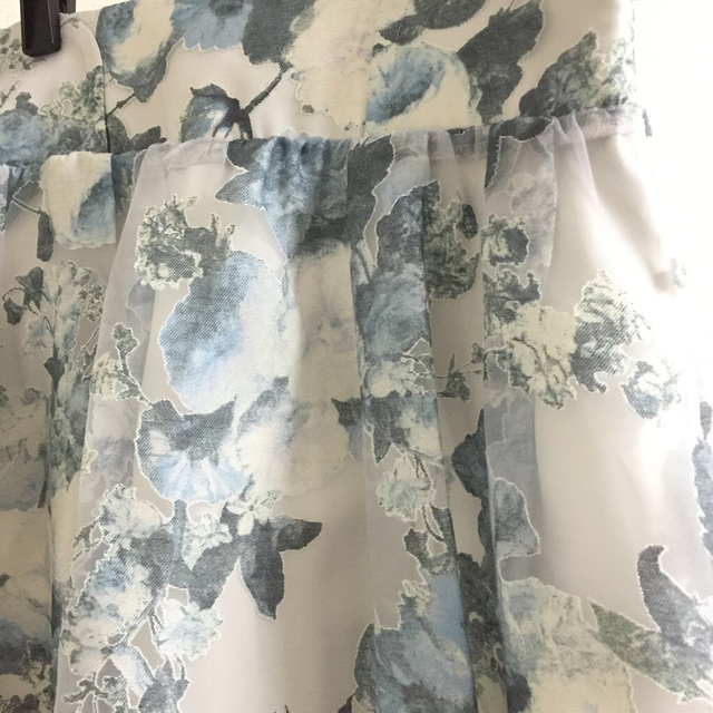 Rirandture(リランドチュール)の人気 完売 オパールフラワースカート レディースのスカート(ミニスカート)の商品写真