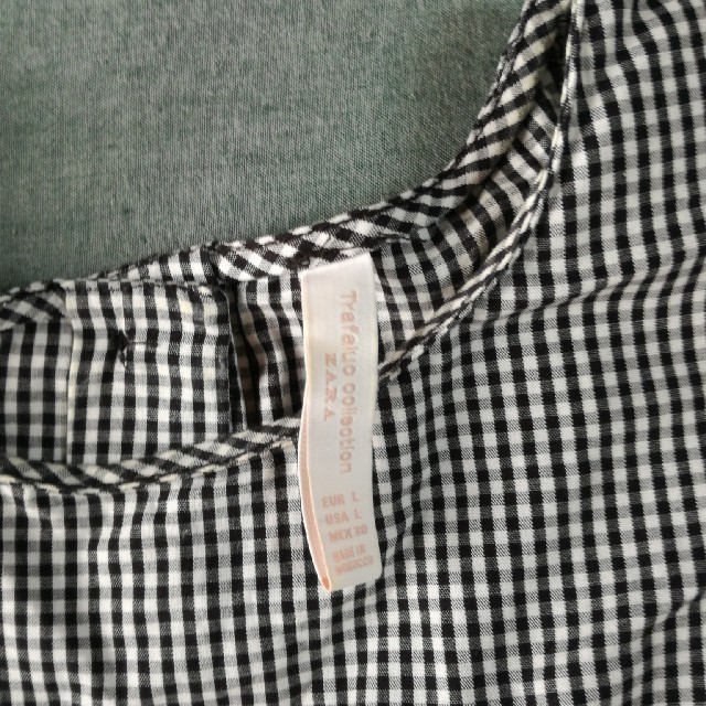 ZARA(ザラ)のzara  ギンガムチェック　ブラウス レディースのトップス(シャツ/ブラウス(半袖/袖なし))の商品写真