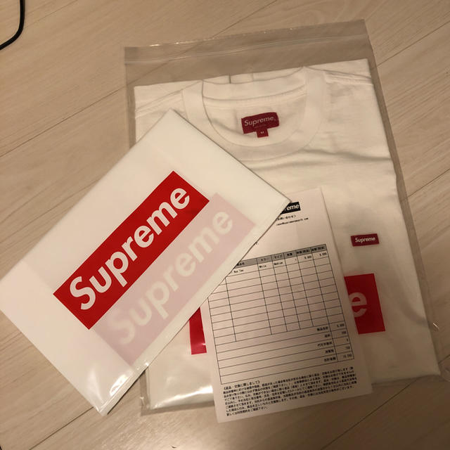 Supreme(シュプリーム)のSupreme small box tee  white Ｍサイズ メンズのトップス(Tシャツ/カットソー(半袖/袖なし))の商品写真