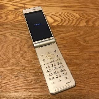 エヌティティドコモ(NTTdocomo)のdocomo  P-01F  ゴールド  ガラケー(携帯電話本体)