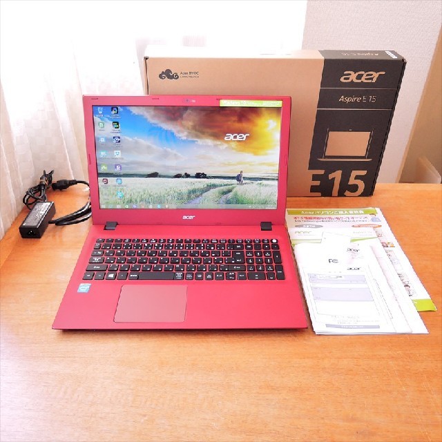 Acer(エイサー)のWindows10/2コア/4G/付属有　ACER E5-532 レッド スマホ/家電/カメラのPC/タブレット(ノートPC)の商品写真