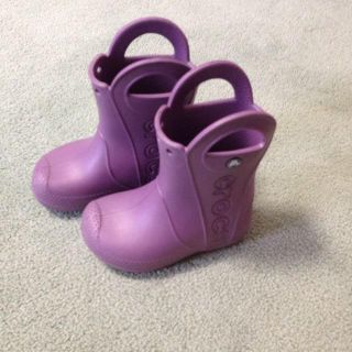 クロックス(crocs)のパープル レインブーツ C8(その他)