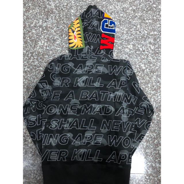 A BATHING APE(アベイシングエイプ)のBape 17ss words camo shark サイズ s パーカー メンズのトップス(パーカー)の商品写真