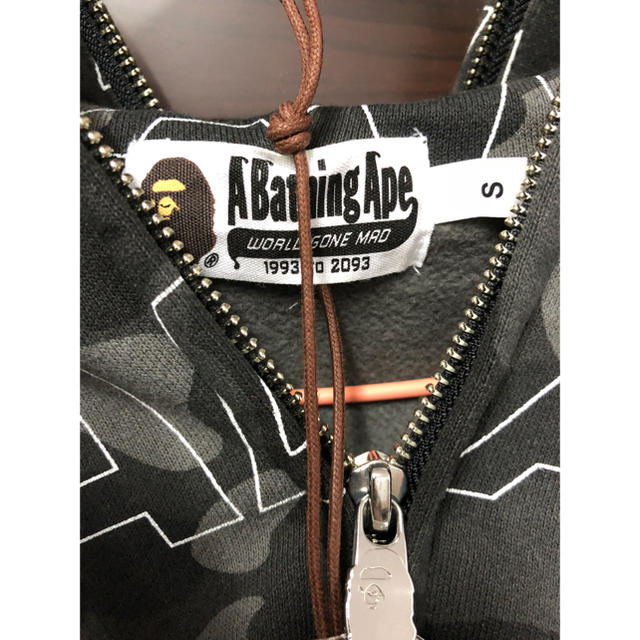 A BATHING APE(アベイシングエイプ)のBape 17ss words camo shark サイズ s パーカー メンズのトップス(パーカー)の商品写真