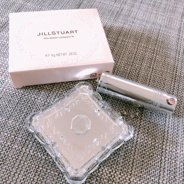 JILLSTUART(ジルスチュアート)のJILLSTUART チーク 新品未使用 コスメ/美容のベースメイク/化粧品(チーク)の商品写真