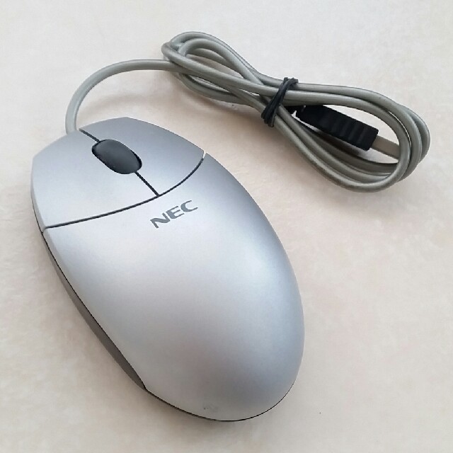 NEC(エヌイーシー)の【お得！！】NECマウス　シルバー スマホ/家電/カメラのPC/タブレット(PC周辺機器)の商品写真
