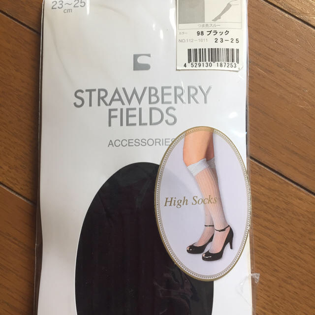 STRAWBERRY-FIELDS(ストロベリーフィールズ)のハイソックス レディースのレッグウェア(ソックス)の商品写真