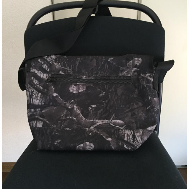 NEW ERA(ニューエラー)のNEW ERA/ニューエラ　SHOULDER BAG 9L  メンズのバッグ(ショルダーバッグ)の商品写真