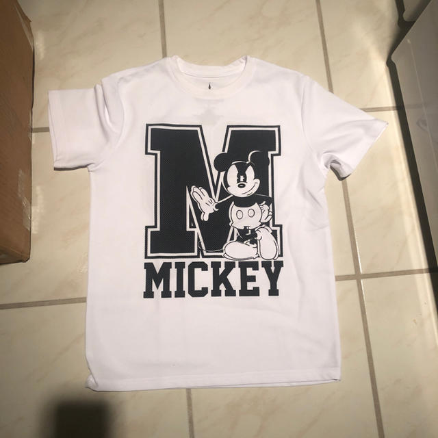 Disney(ディズニー)のミッキー ティーシャツ キッズ/ベビー/マタニティのキッズ服男の子用(90cm~)(Tシャツ/カットソー)の商品写真