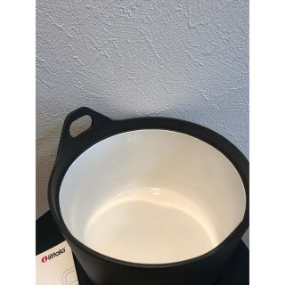iittala - 【新品・未使用】IITTALA サルパネヴァ キャセロール(鍋) 3.0