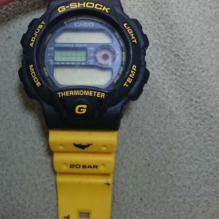 ジーショック(G-SHOCK)のG-SHOCK イルカクジラ イエロー(腕時計(デジタル))