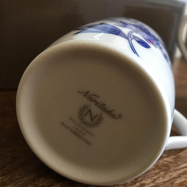 Noritake(ノリタケ)の未使用品  ノリタケペアマグカップ インテリア/住まい/日用品のキッチン/食器(グラス/カップ)の商品写真