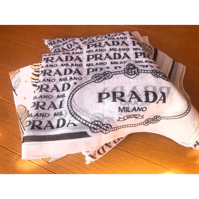 PRADA スカーフ