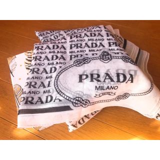 プラダ スカーフ-