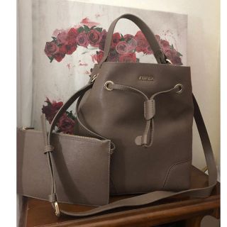 フルラ(Furla)の美品本物フルラ高級レザー2wayショルダーバッグ♫(ショルダーバッグ)