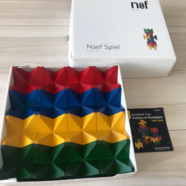 Neaf(ネフ)のネフ社 Naef Spiel 16個 キッズ/ベビー/マタニティのおもちゃ(知育玩具)の商品写真