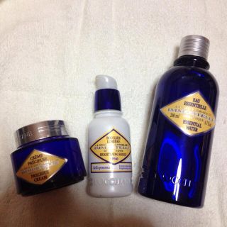 ロクシタン(L'OCCITANE)のロクシタンイモーテル♡美白3点セット(その他)