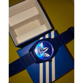 アディダス(adidas)の《要電池交換》《箱無し価格》adidas watch blue (腕時計(アナログ))