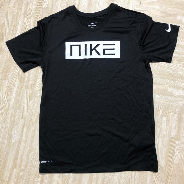 NIKE(ナイキ)のNIKE ナイキ メンズTシャツ メンズのトップス(Tシャツ/カットソー(半袖/袖なし))の商品写真