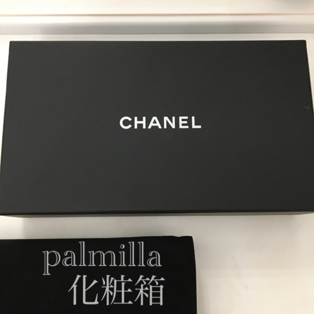 CHANEL(シャネル)の✩正規品✩⃛新品 シャネル CHANEL スタッズ ココマーク 二つ折り長財布  レディースのファッション小物(財布)の商品写真