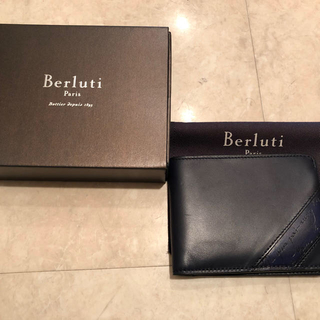 ベルルッティ(Berluti)の◆本物新品 ベルルッティ ESSENTIAL ２つ折り財布 ネイビー レザー (折り財布)