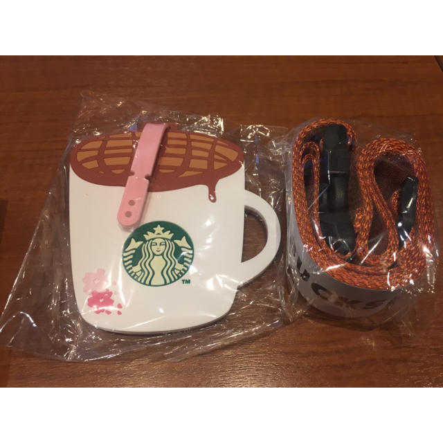 Starbucks Coffee(スターバックスコーヒー)の台湾 スタバ 限定 キャラメルマキアート スーツケース用タグ&ベルト インテリア/住まい/日用品の日用品/生活雑貨/旅行(旅行用品)の商品写真