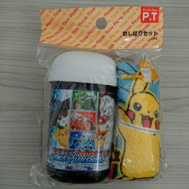 ポケモン(ポケモン)の新品 ポケモン おしぼり おしぼり＆ケース付 ランチ弁当箱 インテリア/住まい/日用品のキッチン/食器(弁当用品)の商品写真