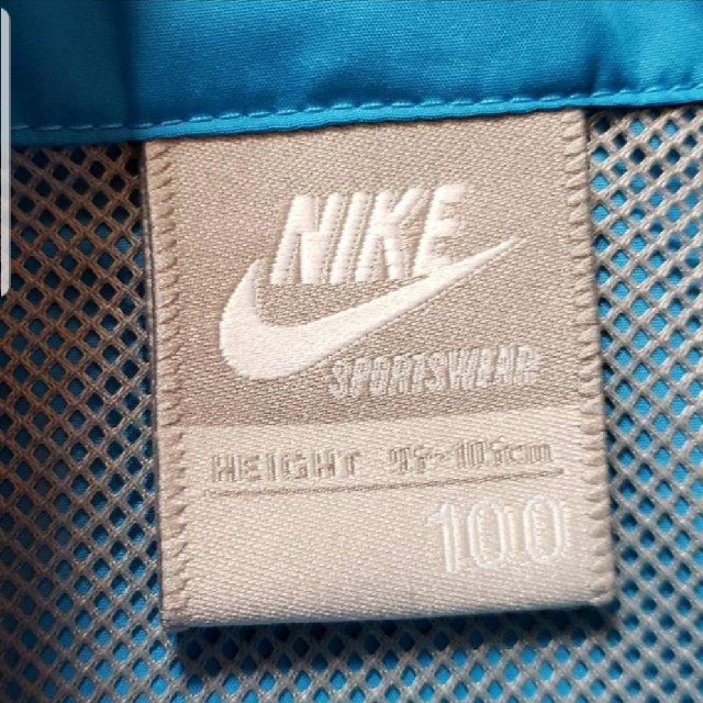 NIKE(ナイキ)のナイロンジャケット　ナイキ　100㎝
フーセンウサギ製 キッズ/ベビー/マタニティのキッズ服男の子用(90cm~)(ジャケット/上着)の商品写真