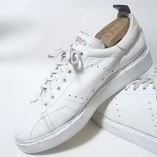 ゴールデングース(GOLDEN GOOSE)の
希少限定モデル!ゴールデングーススターターダッドスニーカー著名人着用白黒！
(スニーカー)