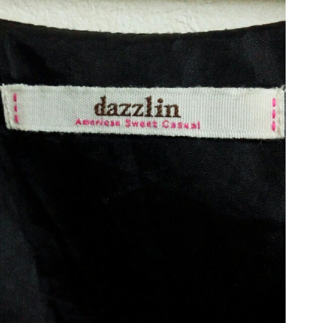 dazzlin(ダズリン)の黒地に黄色の花柄　ワンピース レディースのワンピース(ミニワンピース)の商品写真