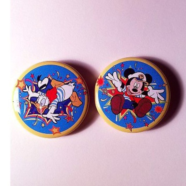 Disney(ディズニー)のディズニーキャラクタの缶バッジ エンタメ/ホビーのおもちゃ/ぬいぐるみ(キャラクターグッズ)の商品写真