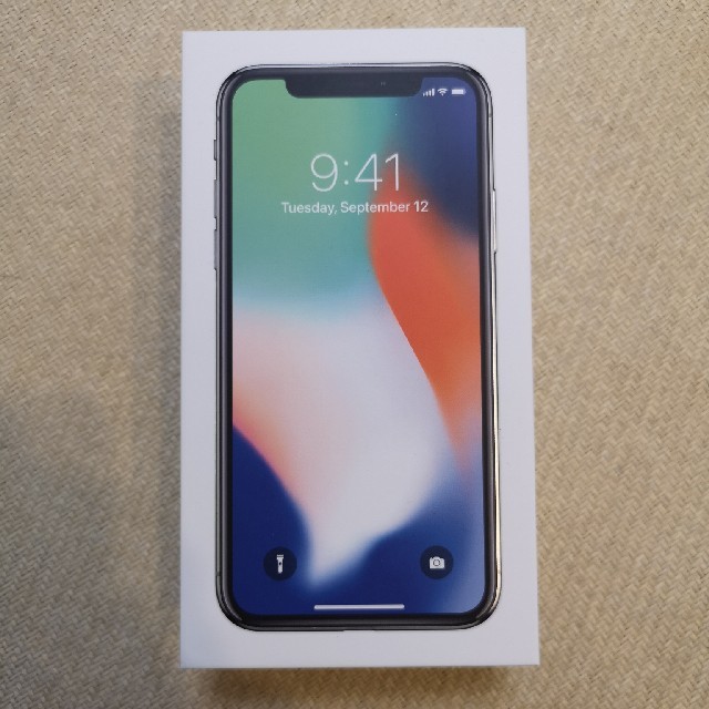 iPhone X 64GB silver SIMロック解除済