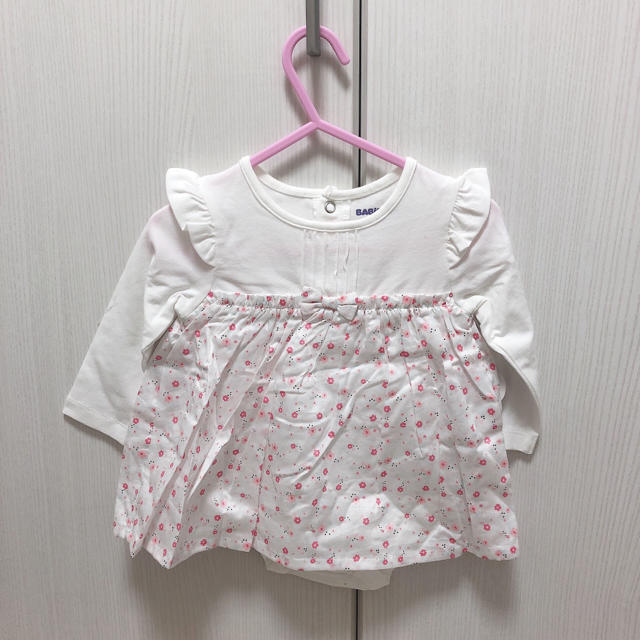 トイザらス(トイザラス)の【新品未使用】babiesRus 花柄ロンパース キッズ/ベビー/マタニティのベビー服(~85cm)(ロンパース)の商品写真