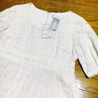 【新品】FEMME AGILE レースワンピ(ひざ丈ワンピース)