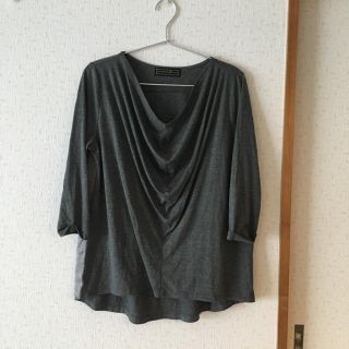 フェリシモ(FELISSIMO)の✳︎新品✳︎ フェリシモ イディット 変形カットソー(カットソー(長袖/七分))