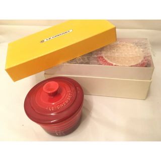 ルクルーゼ(LE CREUSET)のルクルーゼ ラムカン S フタ付き 2個 セット 耐熱 容器 チェリーレッド(食器)