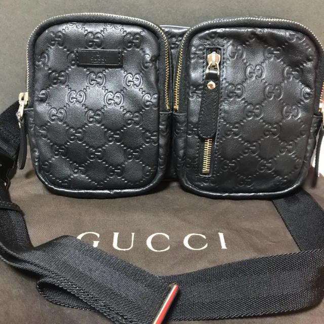 Gucci(グッチ)の⚠️土日限定値下げ♡⚠️レア GUCCI♡レザー ベルトバッグ レディースのバッグ(ボディバッグ/ウエストポーチ)の商品写真
