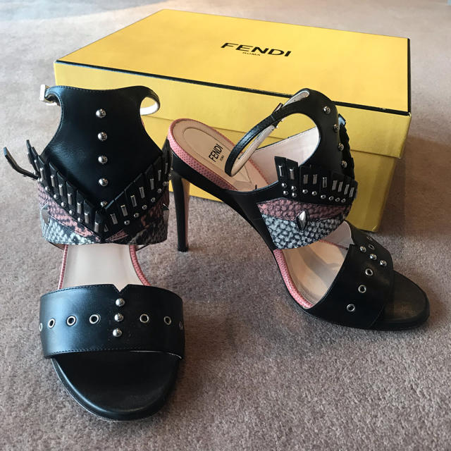 FENDI(フェンディ)のゆの様専用♡ レディースの靴/シューズ(ハイヒール/パンプス)の商品写真