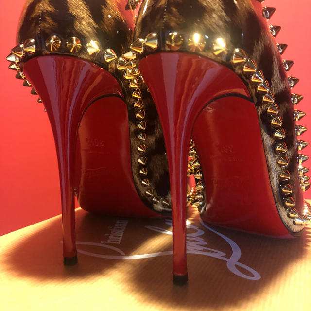 128000円購入 Christian Louboutin レオパードパンプス